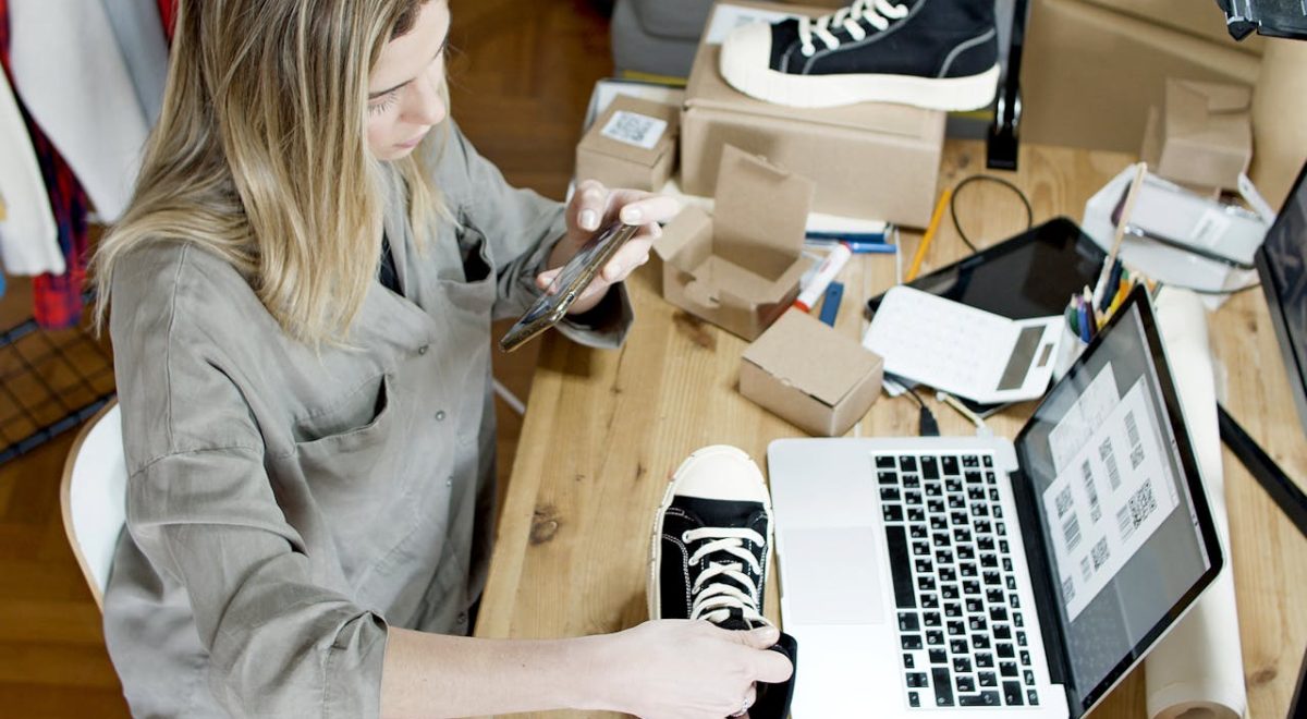 How to Start a Successful Online Business and Make Money in 2026